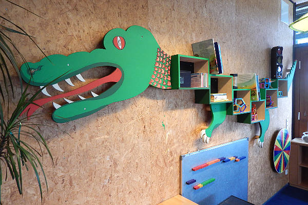 Regal in Drachenform