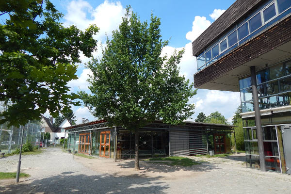 Pausenhof der Grundschule im Taunusviertel